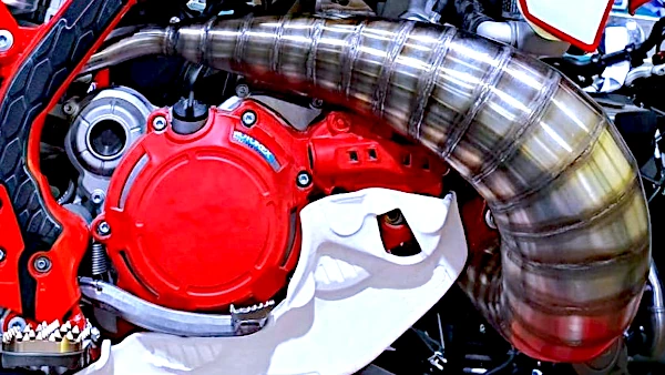 xpansion chamber two stroke engine